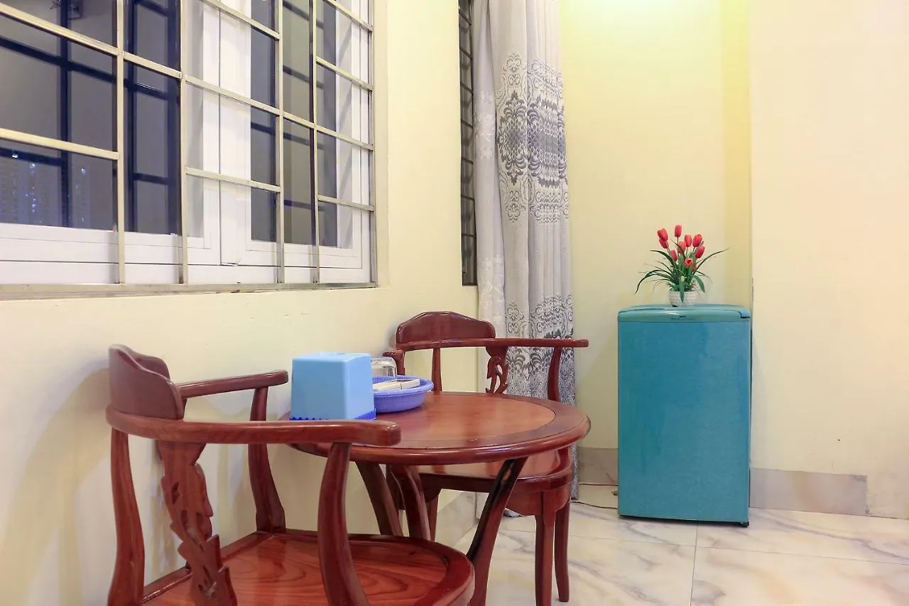 Reddoorz Plus @ Dong Den Street Hotel Ho Chi Minh City 3*,