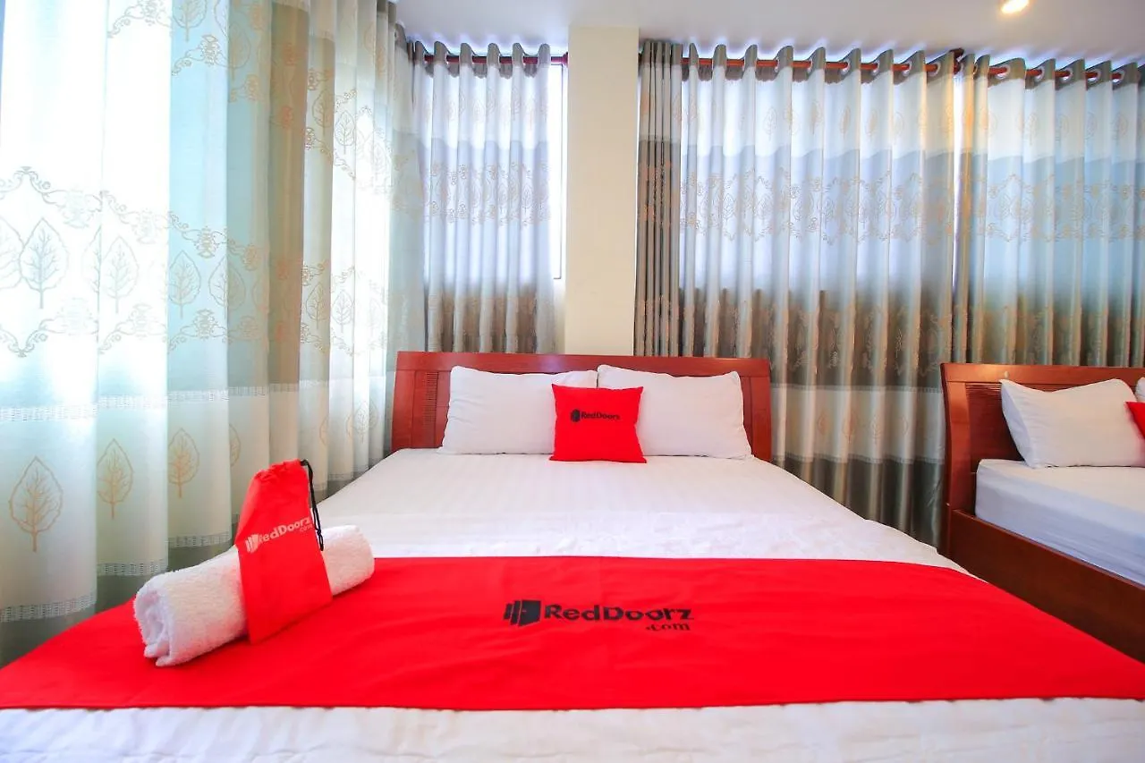 Reddoorz Plus @ Dong Den Street Hotel Ho Chi Minh City