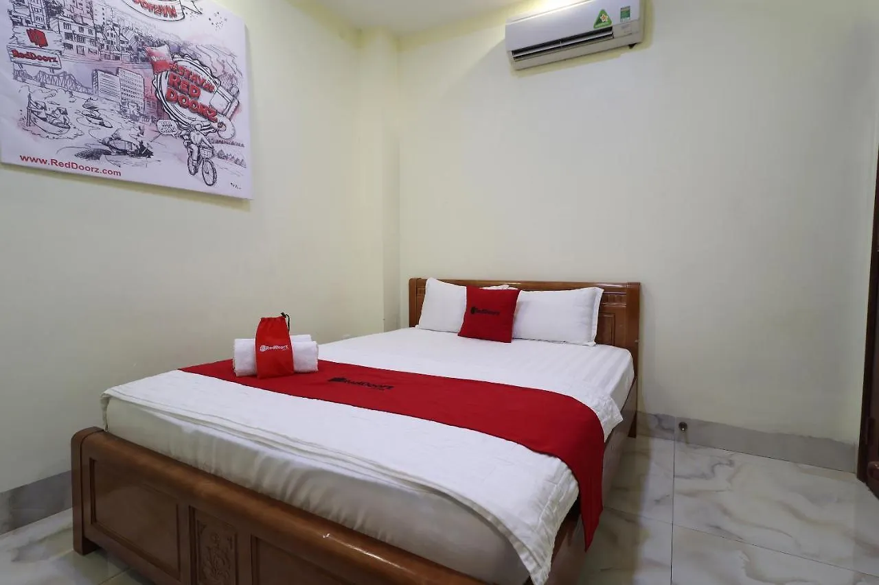 ***  Reddoorz Plus @ Dong Den Street Hotel Ho Chi Minh City Vietnam